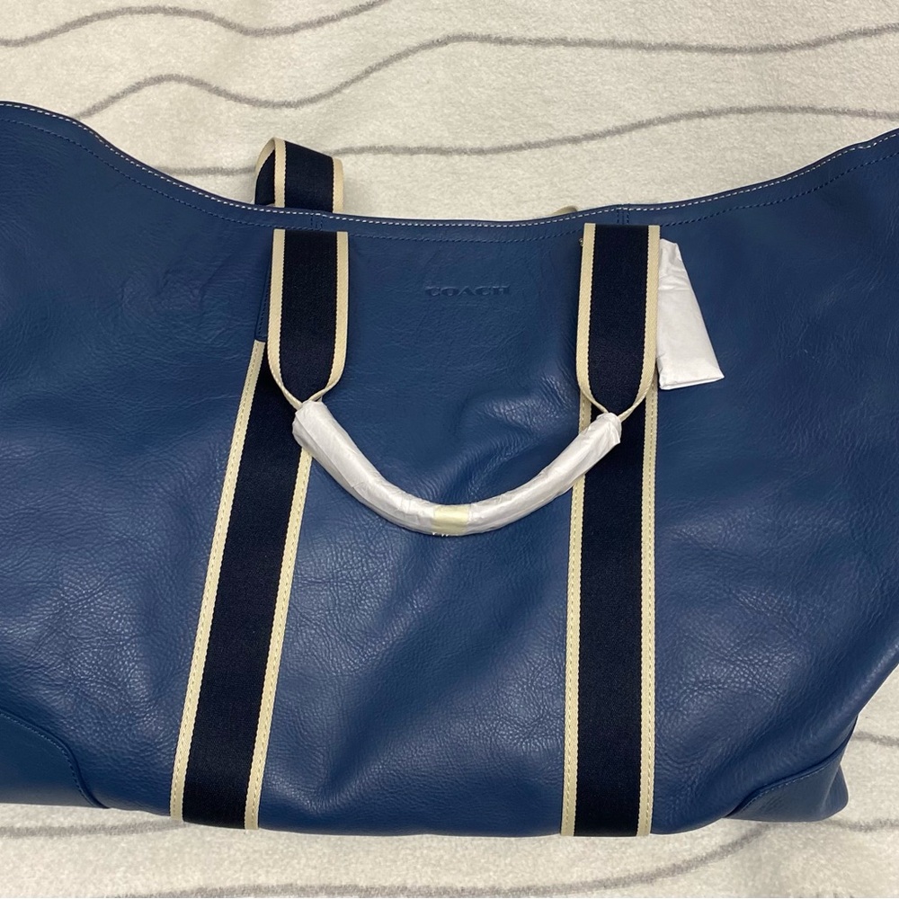 Coach HWL Weekend Tote Bag